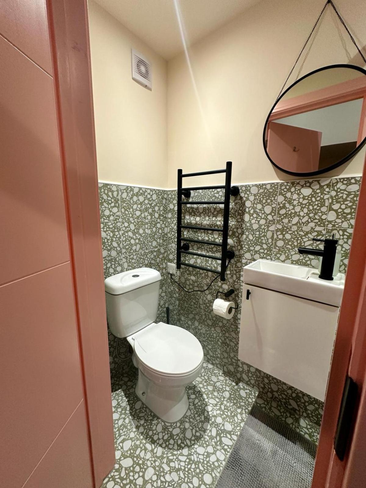 Cozy En-Suite Loft In Trendy Local Londen Buitenkant foto
