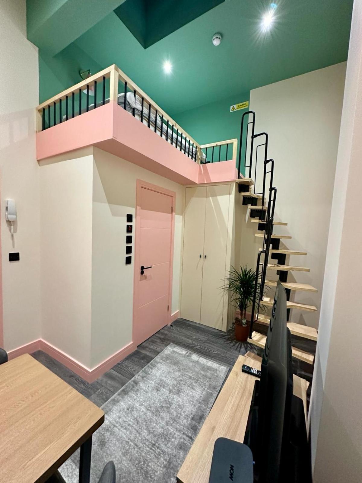 Cozy En-Suite Loft In Trendy Local Londen Buitenkant foto