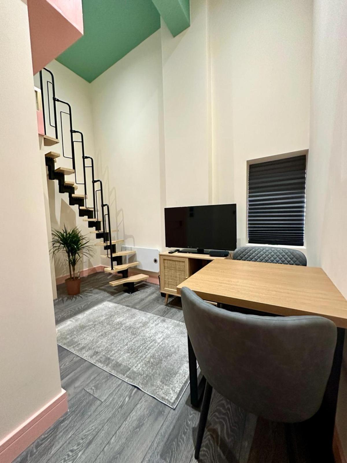Cozy En-Suite Loft In Trendy Local Londen Buitenkant foto