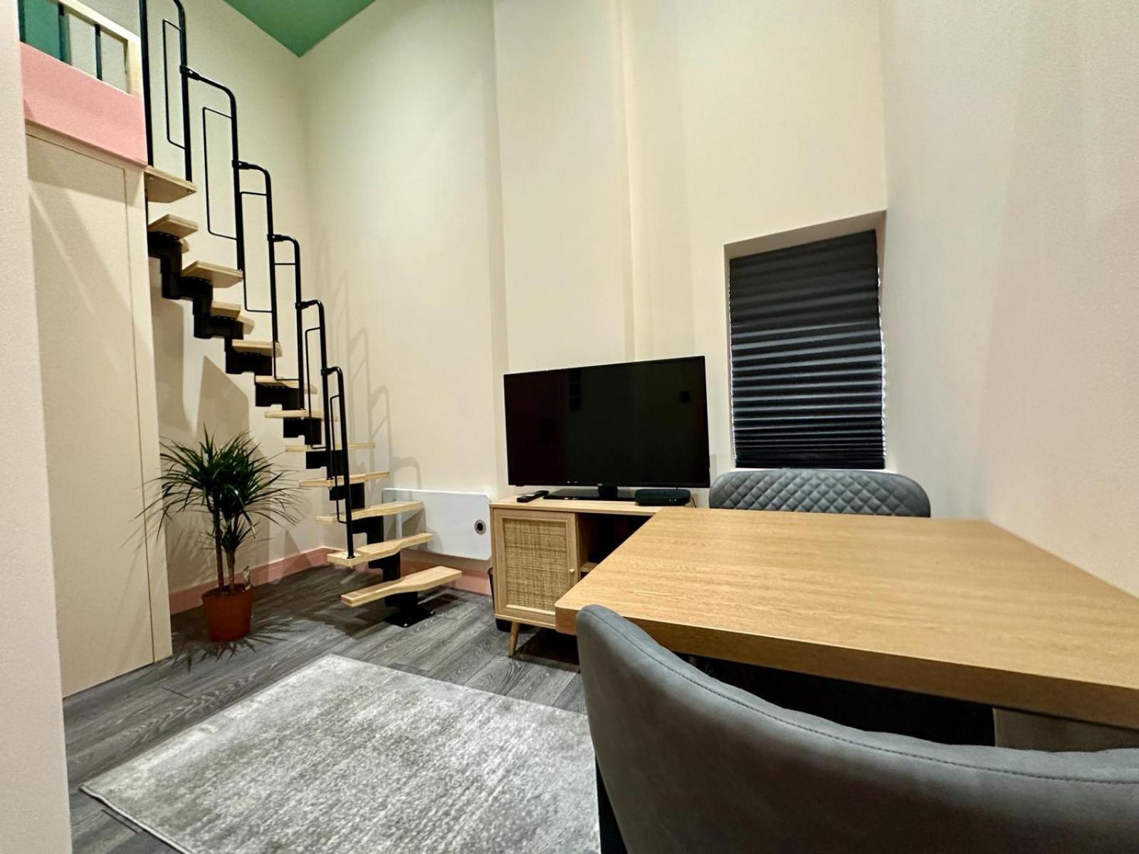 Cozy En-Suite Loft In Trendy Local Londen Buitenkant foto