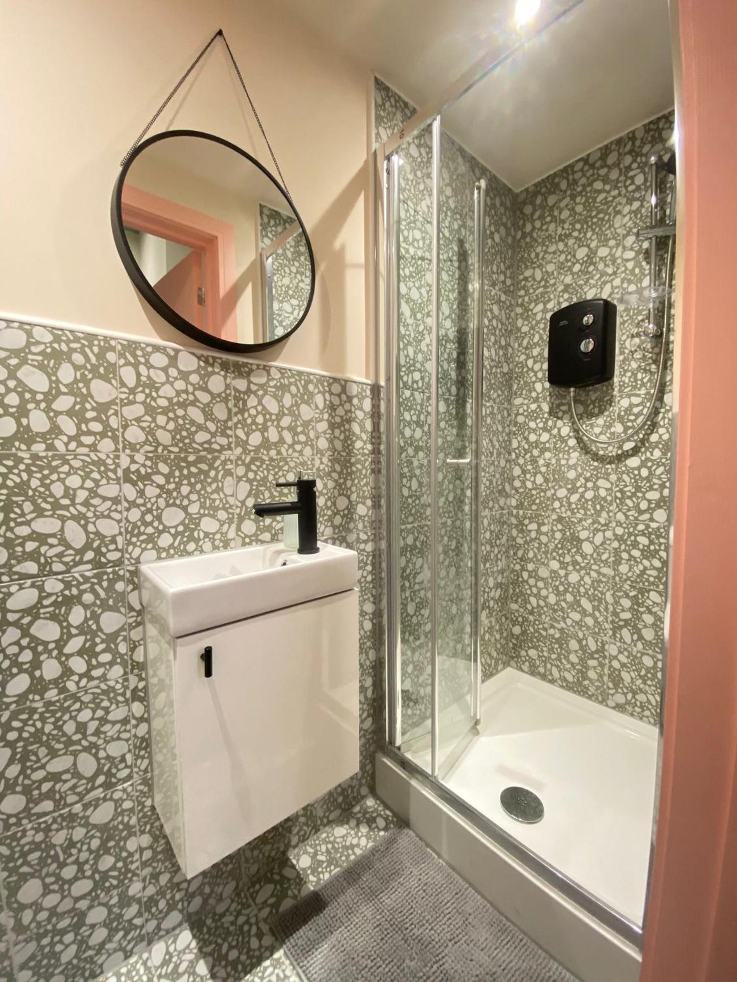 Cozy En-Suite Loft In Trendy Local Londen Buitenkant foto